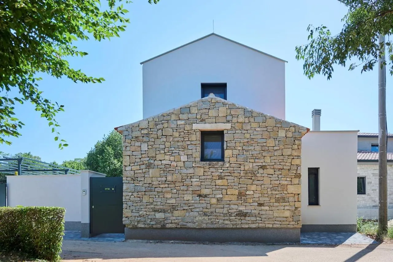 Villa Pura Vida With Pool And Whirlpool Near Umag Materada