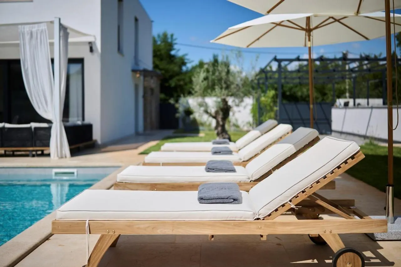 Villa Pura Vida With Pool And Whirlpool Near Umag Materada 0*,