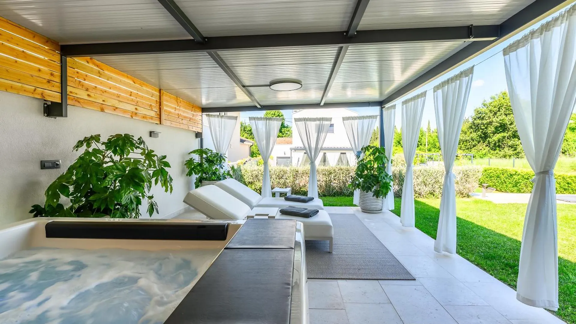 Villa Pura Vida With Pool And Whirlpool Near Umag Materada